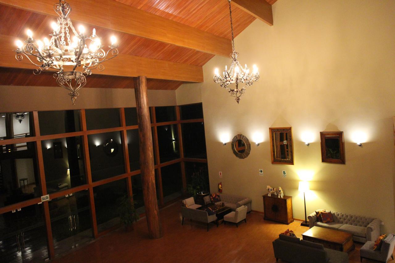 Taypikala Deluxe Valle Sagrado Urubamba Exterior foto